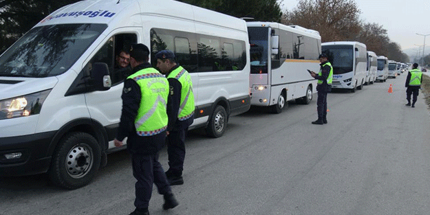 Yola çıkacaklar dikkat! Kış lastiği zorunluluğu başladı