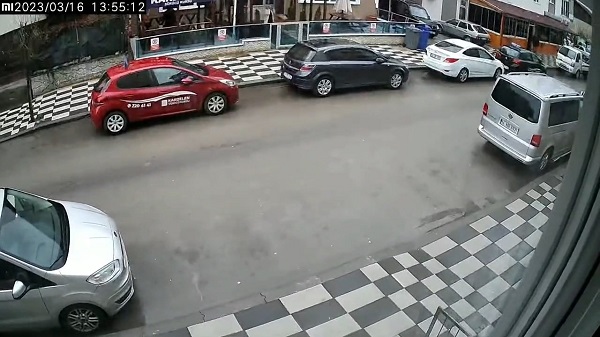 Bolu'da korkutan deprem! O anlar böyle kaydedildi