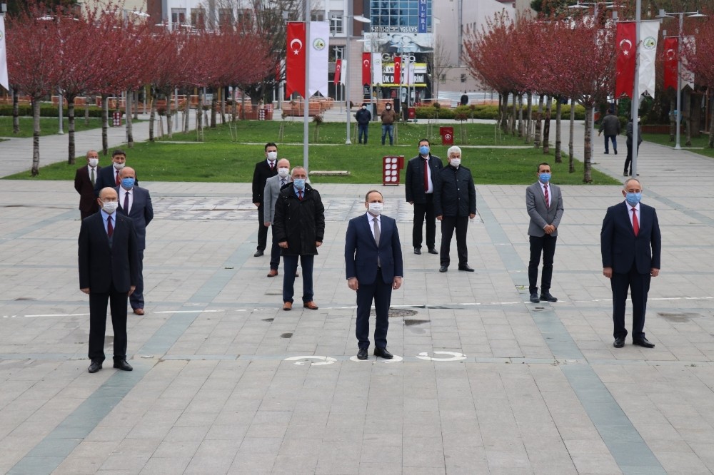 Bolu’da korona virüs önlemli 23 Nisan programı düzenlendi 