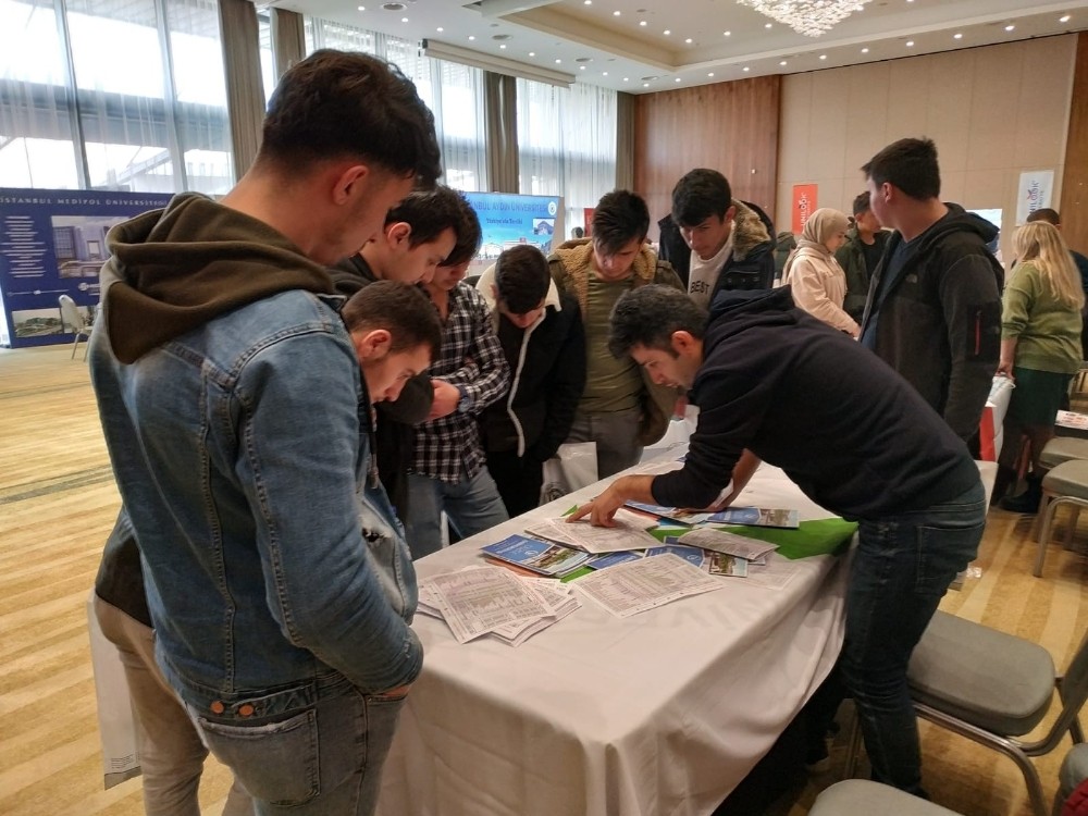 Bolu’da üniversite adaylarıyla buluştular 