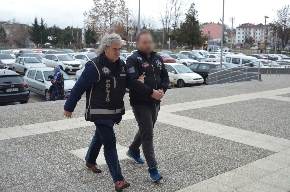 Bolu’da, vergi dairesi çalışanı uyuşturucu operasyonunda yakalandı 