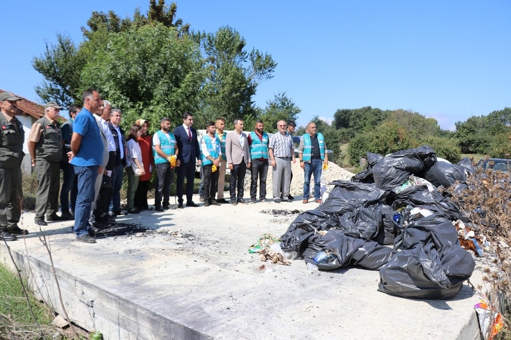 Bolu’nun doğal güzelliğinden hükümlüler torbalar dolusu çöp topladı 