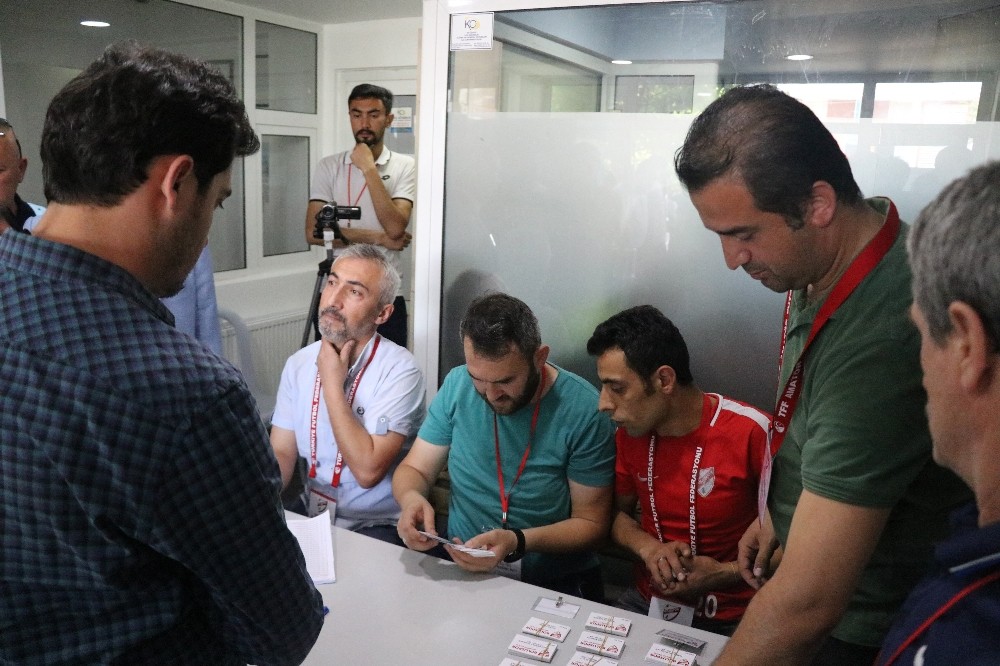 Boluspor Kongresi çoğunluk sağlanamadığı için ertelendi 