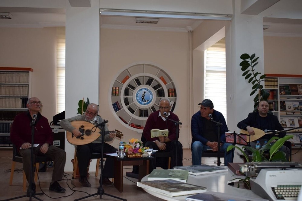Bolvadin MYO’da müzik ve şiir dinletisi 