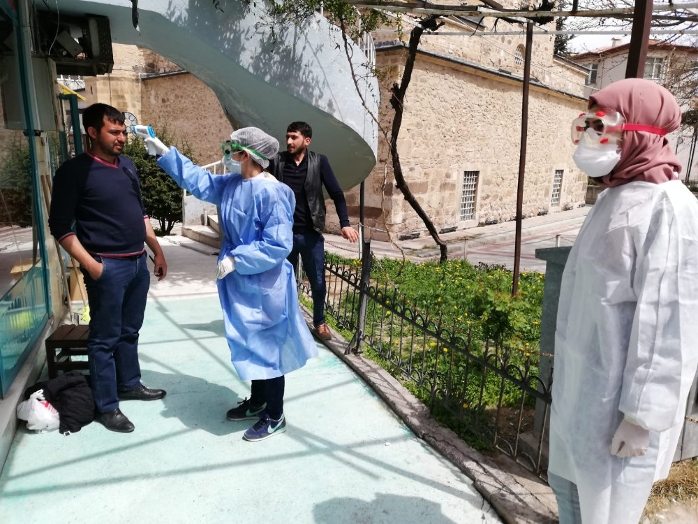 Bolvadin’de Covit-19 önlemleri aralıksız sürüyor 