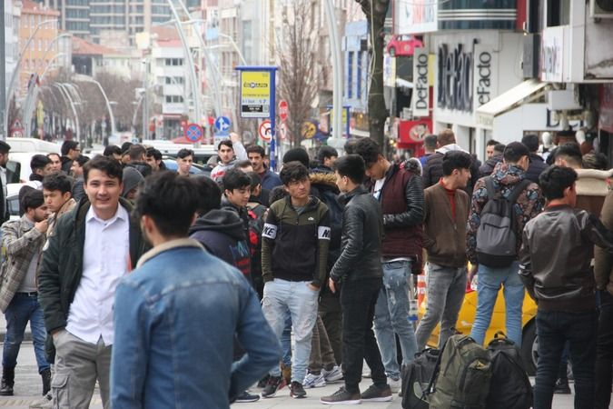 Bomba anket sonuçları paylaşıldı! Suriyelilerin gitmesini en çok o partiye oy verenler istiyor