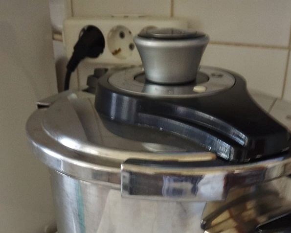 Bomba gibi patladı! Ölümden döndü