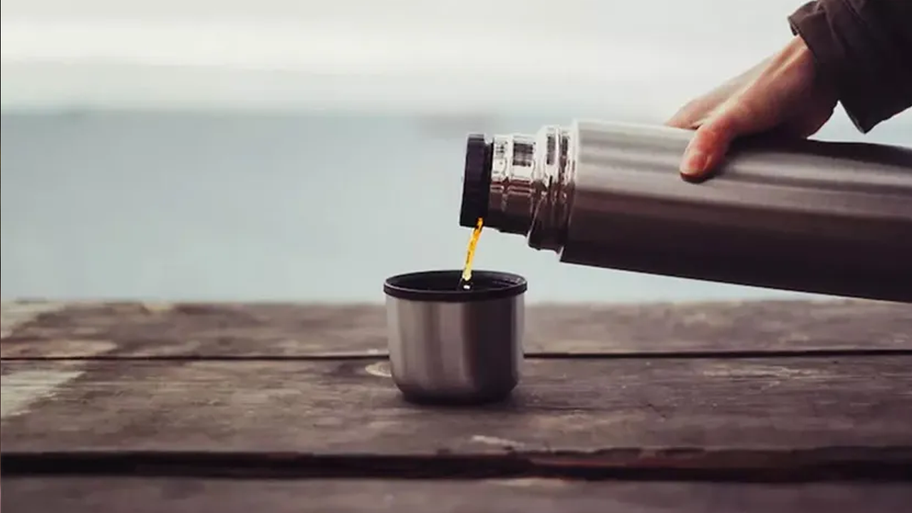 Bomba gibi patlıyor! Ünlü marka milyonlarca termosu geri çağırıyor!