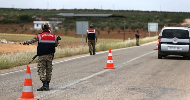 Bomba yüklü araç ele geçirildi