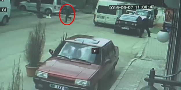 Bomba yüklü aracı bırakıp kaçtı!