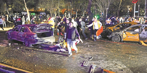 Bombalı aracın kapısını dıştan kaynatmışlar