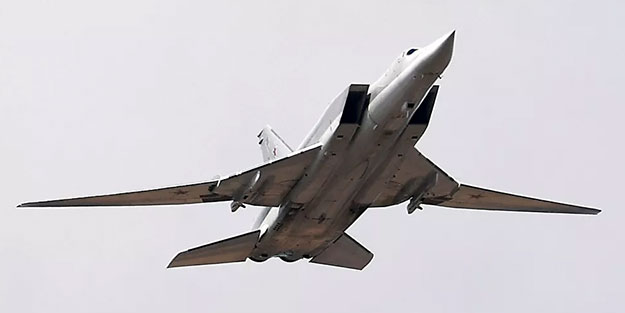 Bombardıman savaş uçakları havalandı! Rusya görüntüleri paylaştı