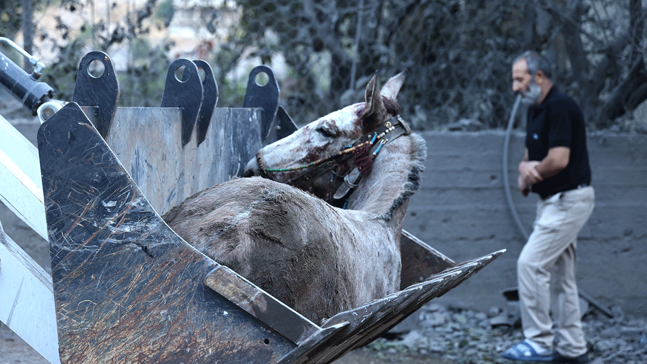 Bombardımanın ardından bu görüntüler kaldı