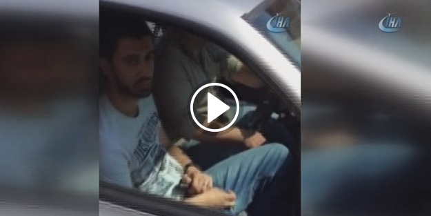 Bonzai içen gençler arabayla markete girdi!