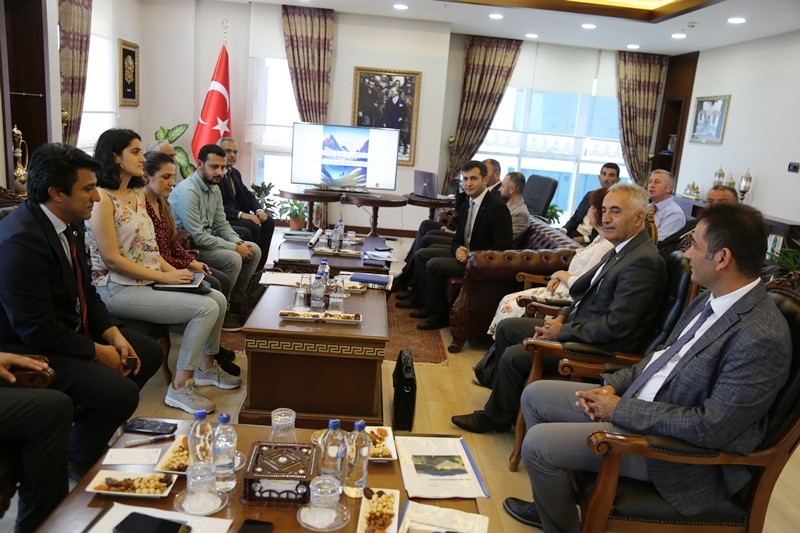 Borçka Barajı turizme kazandırılıyor 