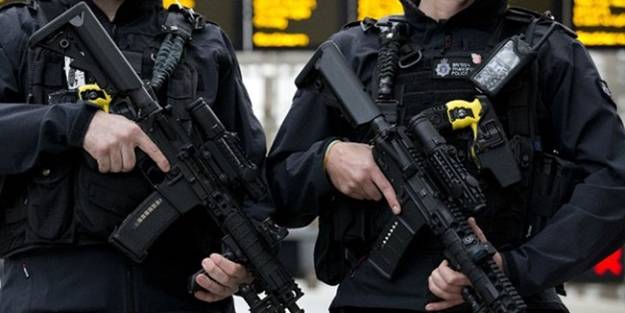 Boris Johnson uyuşturucu operasyonuna katıldı