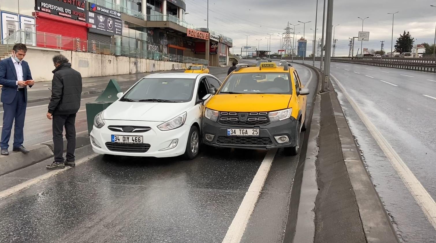 Boş yolu paylaşamadılar! Kaza yaptılar