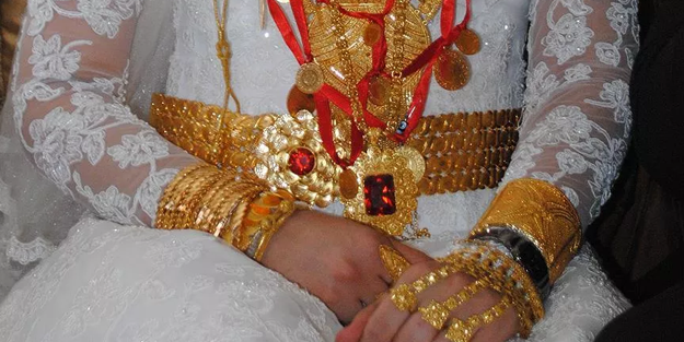 Boşanma aşamasındaki kadının düğün takıları talebine ret: Törendeki anonslardan tespit yapıldı