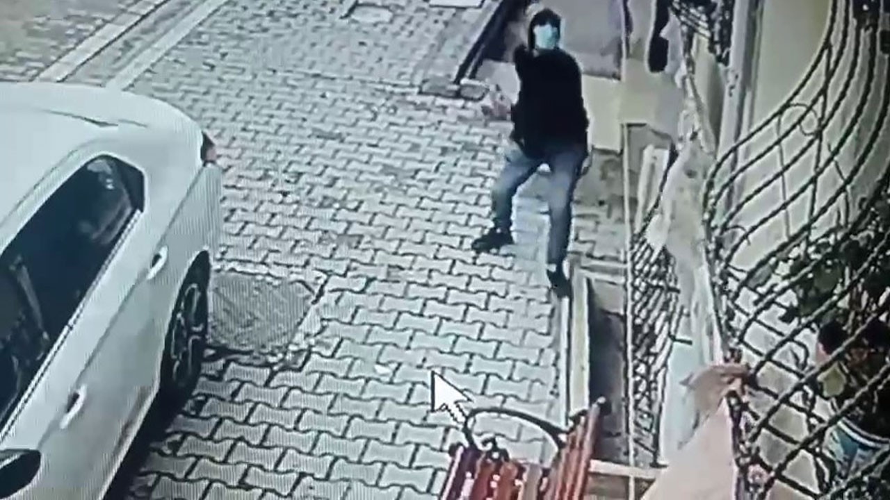 Boşanmak isteyen eşinin evinde dehşet saçtı