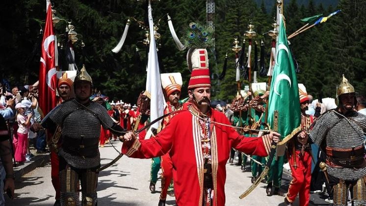 Bosna Hersek'teki 514'üncü Ayvaz Dede Şenlikleri'ni binlerce kişi izledi