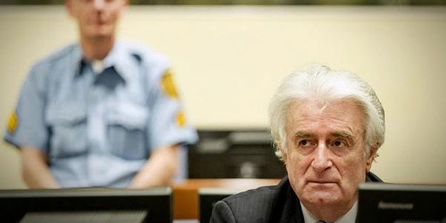 'Bosna Kasabı' Karadzic'in adı yurt tabelasına yazılınca tepki çekti