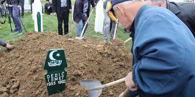 Bosna Savaşı'nın bir kurbanı daha toprağa verildi