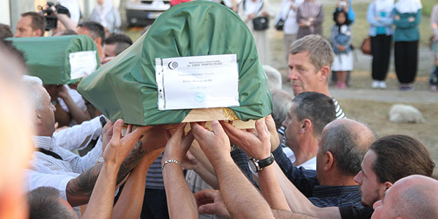 Bosna'da 30 savaş kurbanı daha toprağa verildi