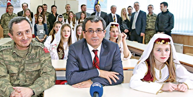 Bosnalı Mehmetçikle güldü