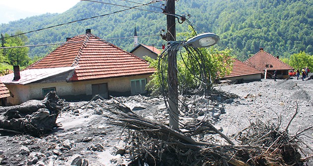 Bosna’ya yardım seli