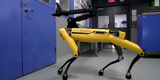 Boston Dynamics'in robotu o hareketi başladı