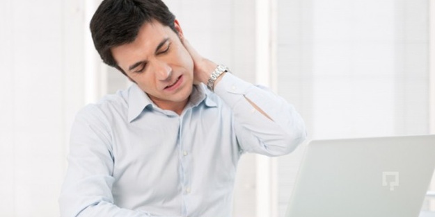 Boyun ağrınız mı var? Sebebi tam da karşınızda