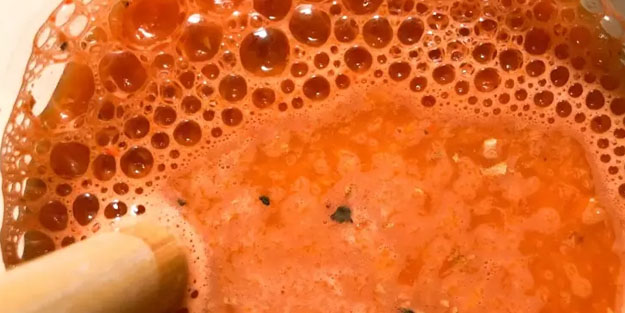 Boya değil bitkisel yağ! Beyaz saçları 1 gecede özüne döndüren İbn-i Sina önerisi