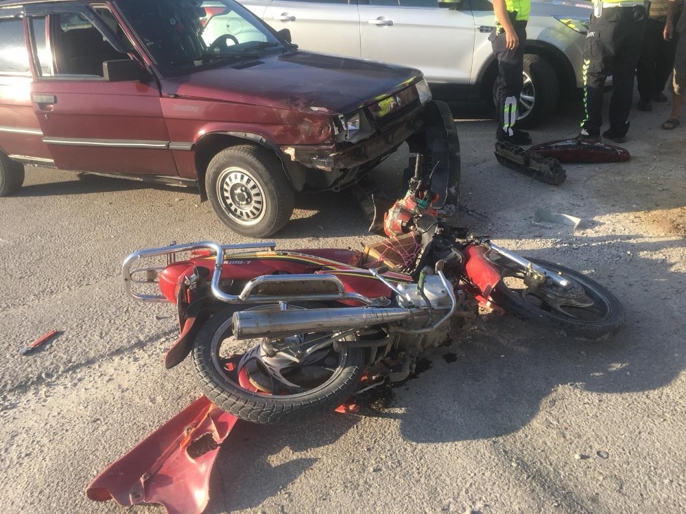 Boyabat’ta motosiklet ile otomobil çarpıştı: 1 yaralı 