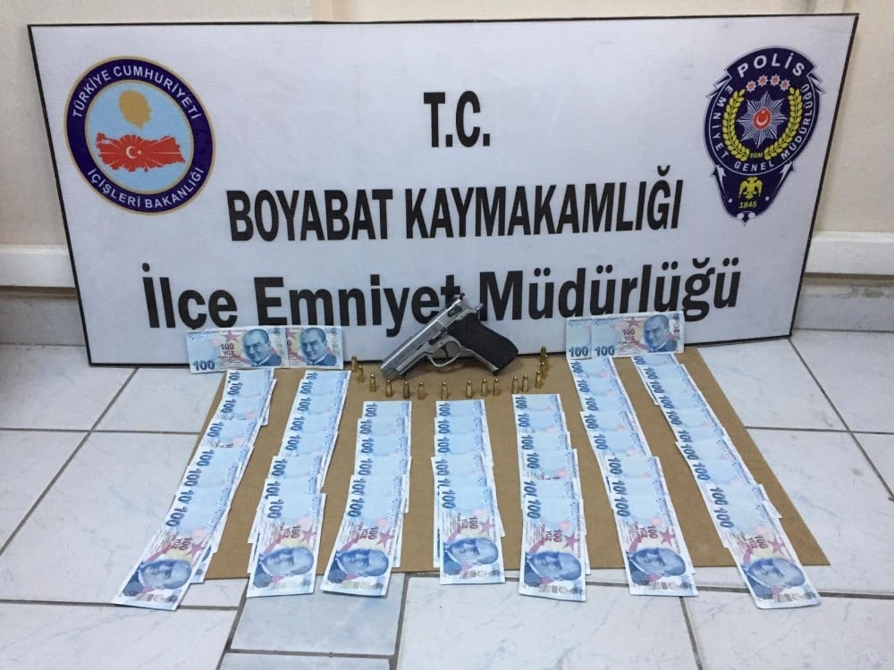 Boyabat’ta sahte para operasyonu 