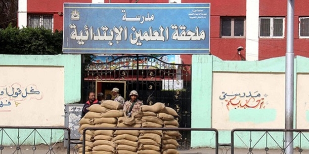 Boykotlu seçim olaylı başladı