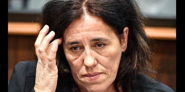 Böyle anne olmaz olsun! Bebeğini 2 yıl boyunca bagaja kilitledi