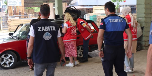Böyle anne olmaz olsun! 'Parayı alıp bizi tekrar dilendirmeye gönderiyor'