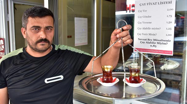 Böyle çaycı görülmedi! Fiyat listesini gören şaşkına dönüyor...