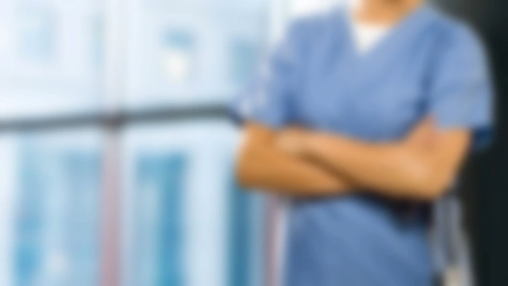 Böyle doktor olmaz olsun! Rezalet ki ne rezalet