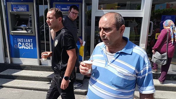 Böyle dolandırıcılık yöntemi görülmedi! 'Sadaka mı gönderiyorsun' dediler olanlar oldu