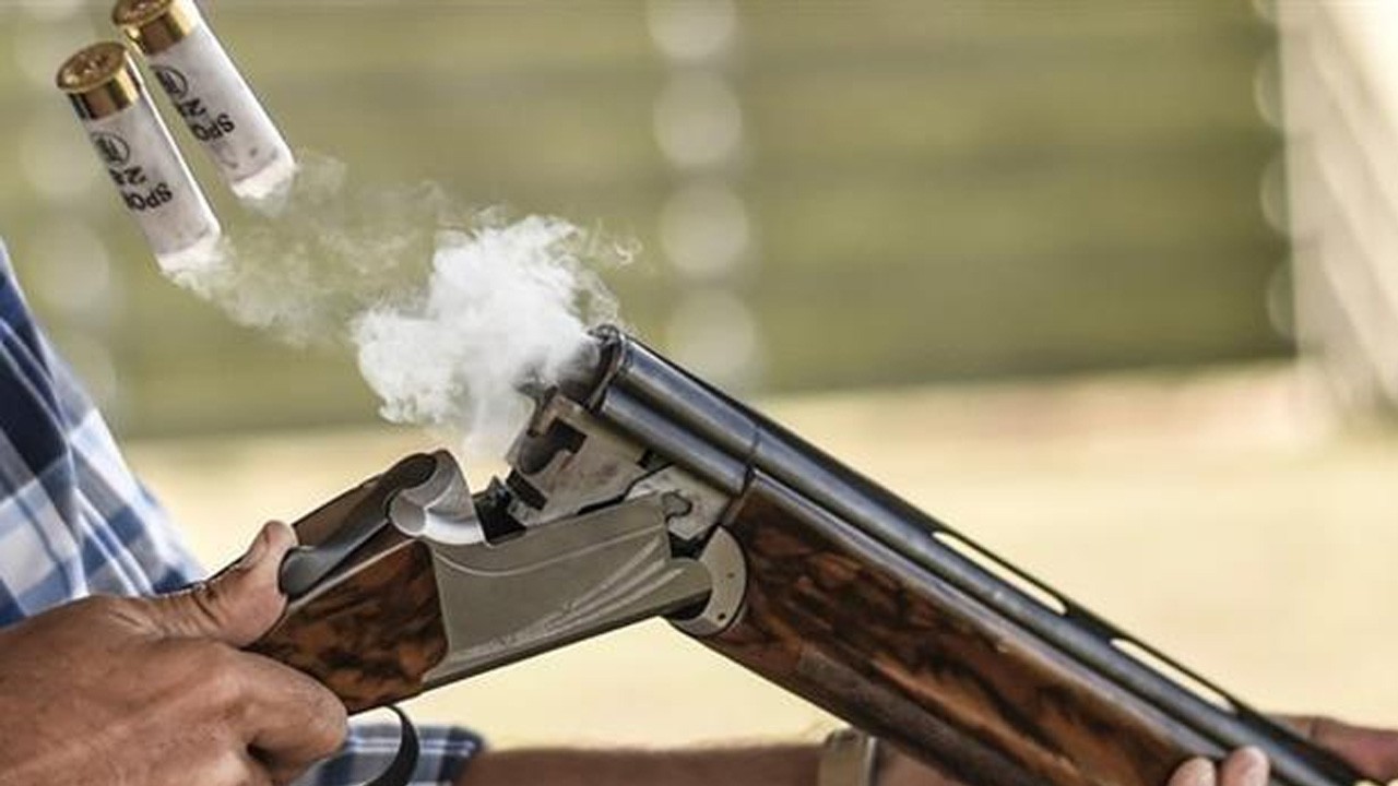 Böyle evlat olmaz olsun! Annesini av tüfeğiyle katletti