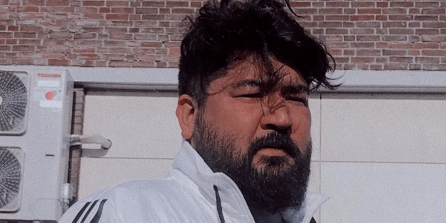 Böyle hadsizlere konser olmaz! Akit yazdı yanlıştan dönüldü