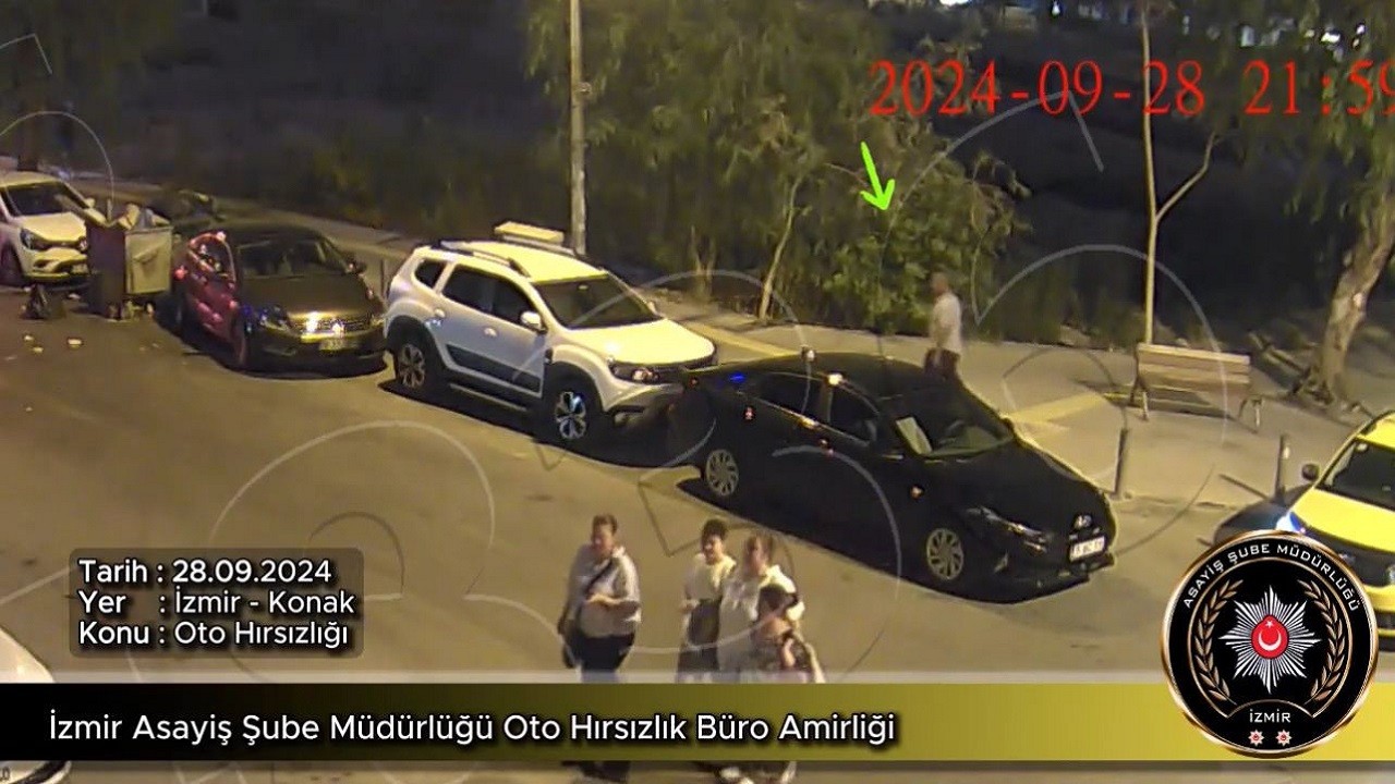 Böyle hırsızlık görülmedi! Çay kaşığı ile otomobil çaldı