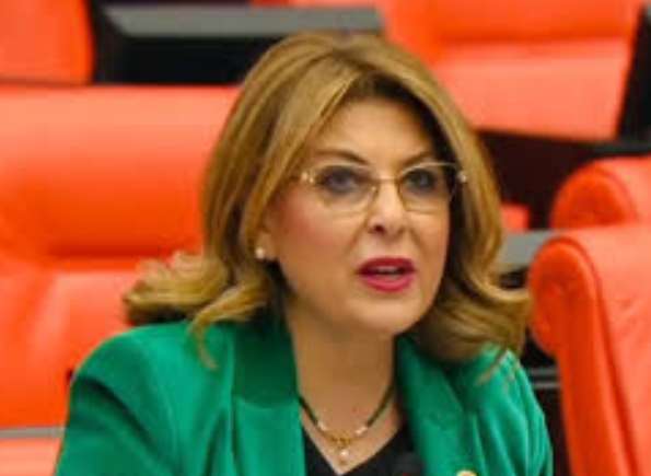 Böyle ikiyüzlülük görülmedi! Televizyonda Başka, Sahada Başka!