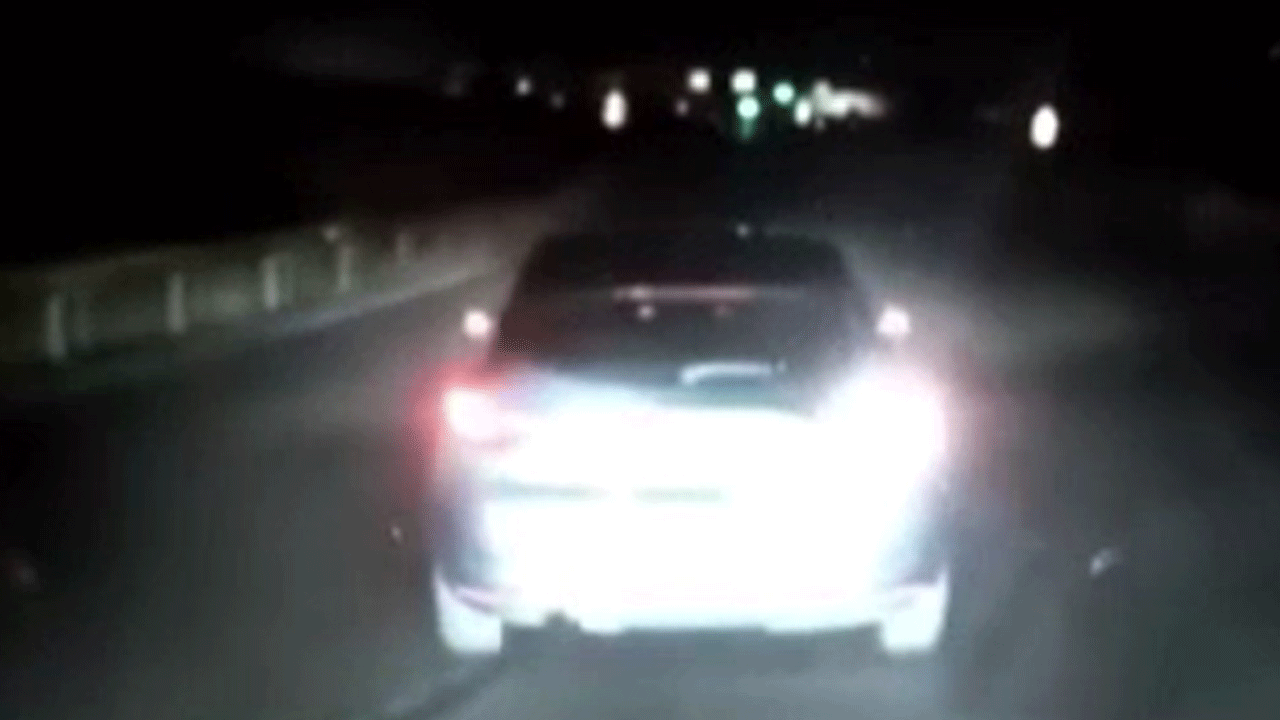 Böyle inat görülmedi! Kilometrelerce geri manevra yaparak araca çarptı!