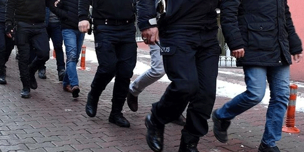 Böyle kalleşlik görülmedi! 13'ü sağlık çalışanı 50 kişi gözaltında