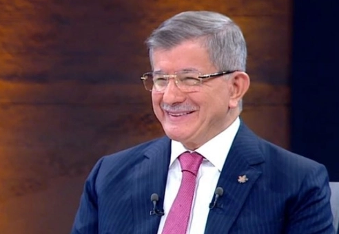 Böyle kıvraklık dansözlerde bile yok! Davutoğlu'ndan tarihi çark