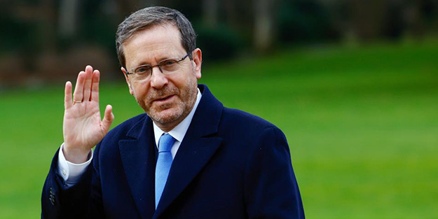 Böyle korkaklar! Siyonistlerin Cumhurbaşkanı Herzog Fransa'da uçaktan çıkamadı