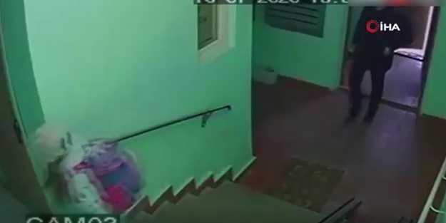 Böyle kurtuldu! Tacizciyi fark eden küçük kız bakın ne yaptı