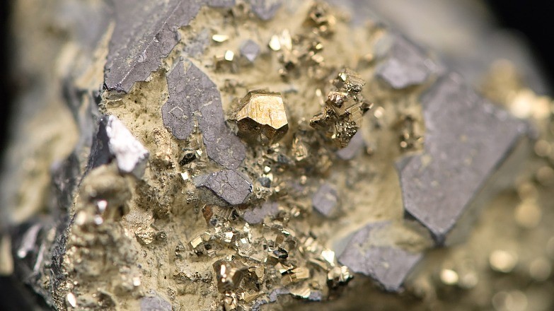 Böyle kuyu ilk kez açıldı! Tam 200 ton altın buldular